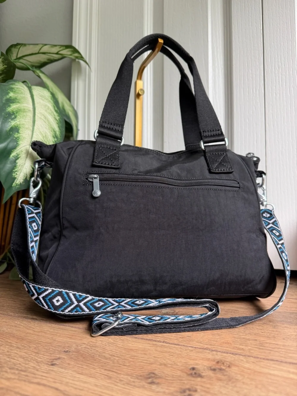 Kipling KIA3X7 Amiel Black Multi Color Web Strap Shoulder Crossbody Bag – NWT - Picture 3 of 13